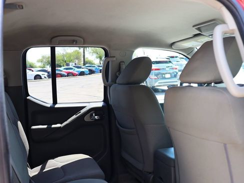 Used 2018 Nissan Frontier SV RWD image 28
