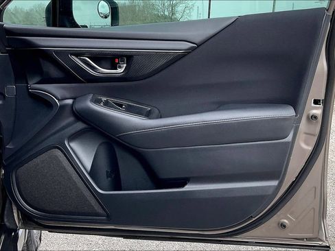 Used 2022 Subaru Outback Premium image 29