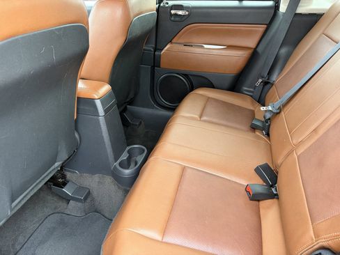 Used 2014 Jeep Compass Limited w/ Sun/Sound Group AWD/4WD image 18
