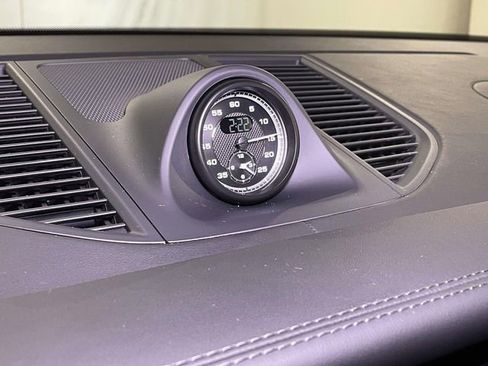 Certified 2025 Porsche Macan Turbo image 34