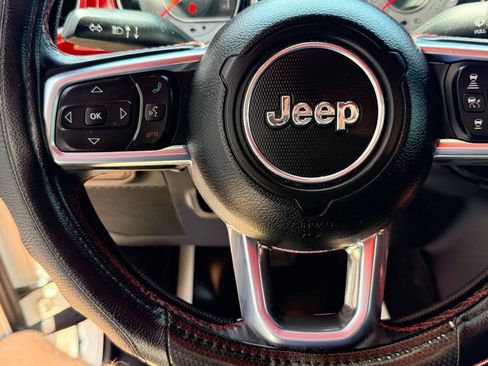 Used 2020 Jeep Gladiator Rubicon AWD/4WD image 26