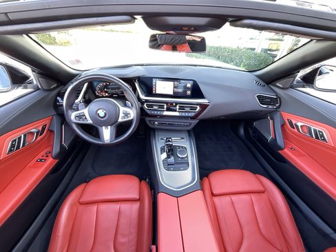 Certified 2022 BMW Z4 M40i w/ Premium Package image 16