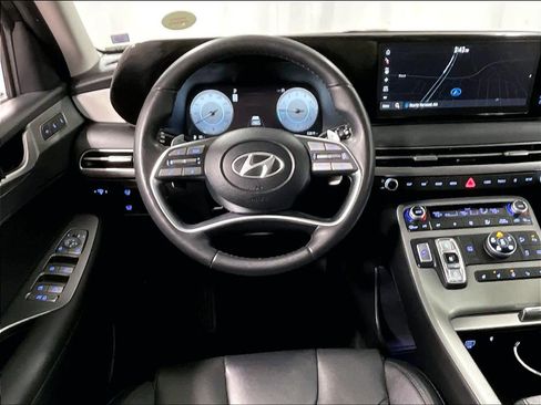 Used 2023 Hyundai Palisade SEL w/ Premium Package image 18