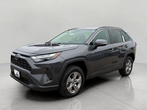 Used 2025 Toyota RAV4 XLE AWD/4WD image 49