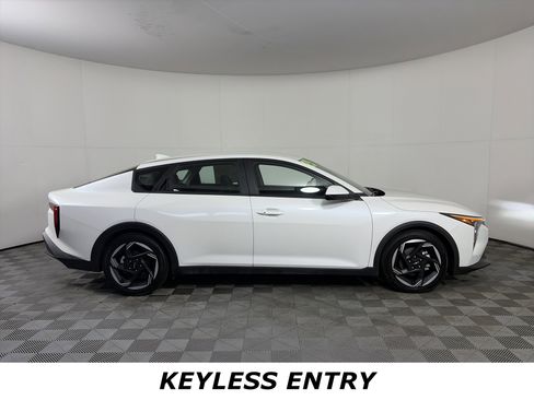 Used 2025 Kia K4 EX image 7