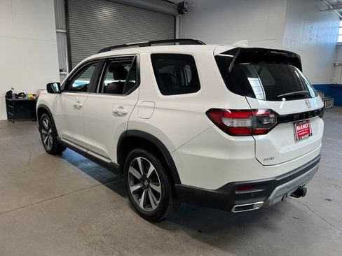Used 2023 Honda Pilot Elite image 5