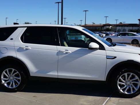 Used 2019 Land Rover Discovery Sport HSE image 4