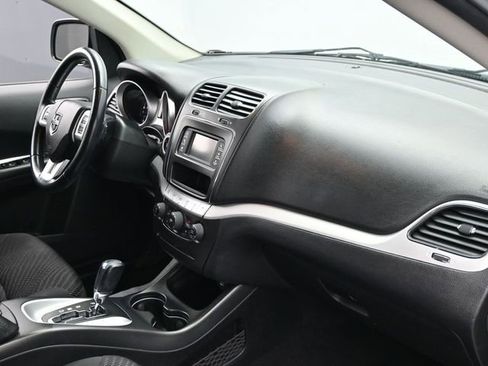 Used 2018 Dodge Journey SE w/ Popular Equipment Group image 29