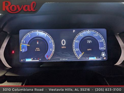 Used 2024 Jeep Grand Cherokee L Altitude RWD image 21