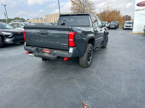 New 2025 Toyota Tacoma TRD Off-Road image 17