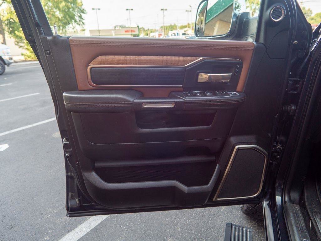 Used 2019 RAM 2500 Limited AWD/4WD image 21