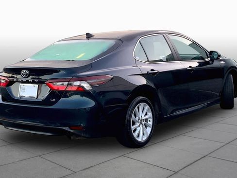 Used 2021 Toyota Camry LE FWD image 12
