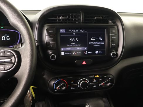 Used 2023 Kia Soul LX w/ Option Group 015 FWD image 5