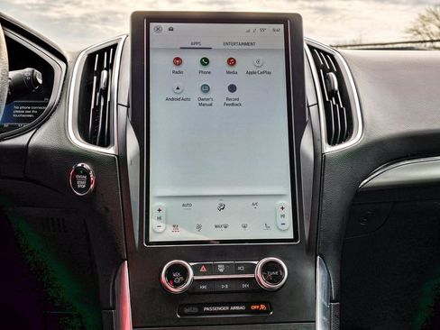 Used 2024 Ford Edge Titanium image 17