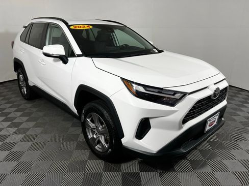 Used 2024 Toyota RAV4 XLE image 3