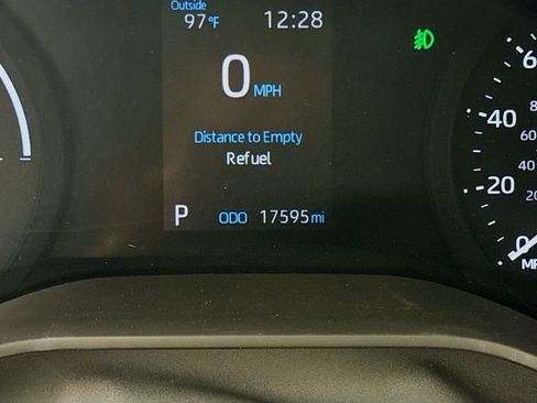 Used 2024 Toyota Sienna XLE w/ XLE Plus Package FWD image 33