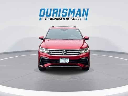 Used 2024 Volkswagen Tiguan SEL R-Line AWD/4WD image 3