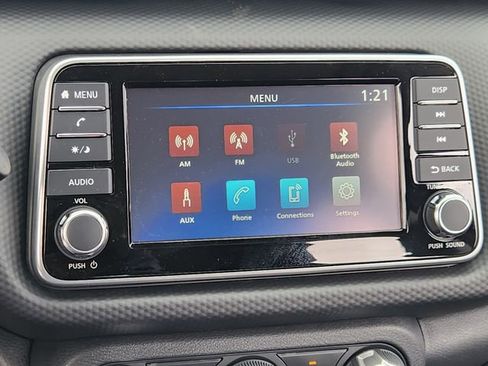 New 2025 Nissan Kicks Play S image 12