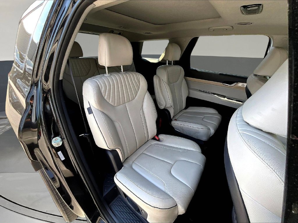 Used 2023 Hyundai Palisade Limited AWD/4WD image 29