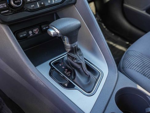 Used 2019 Kia Niro LX FWD image 18