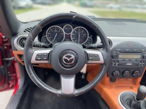 Used 2007 MAZDA MX-5 Miata Grand Touring w/ Premium Pkg RWD image 19
