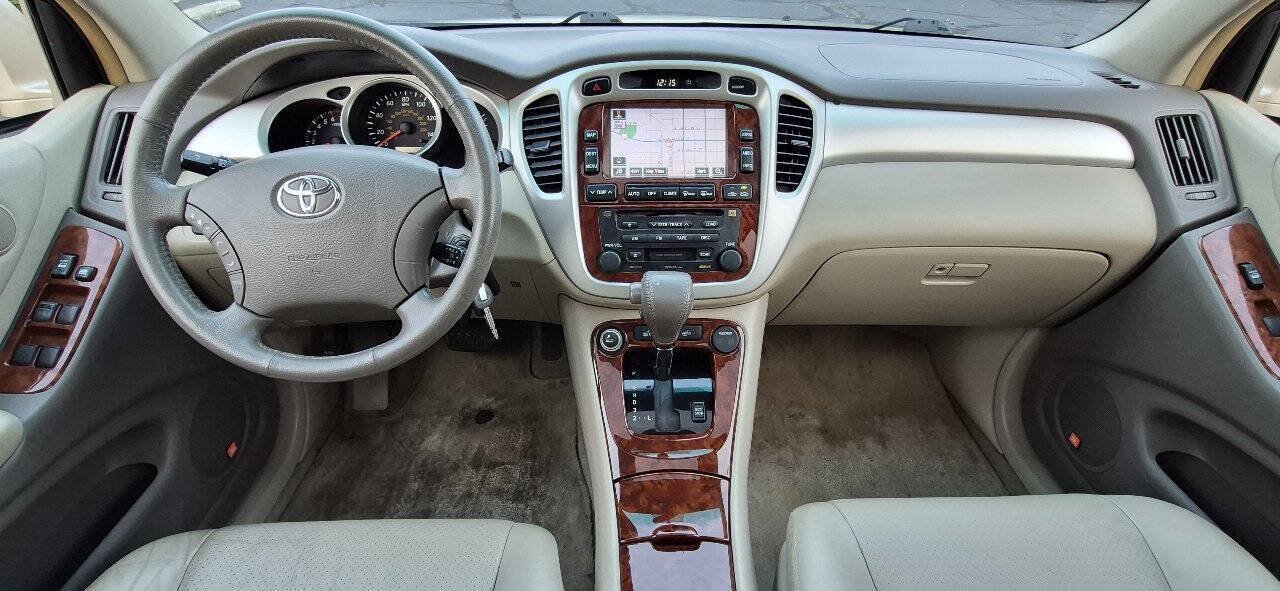 Used 2007 Toyota Highlander Limited w/ Extra Value Pkg #7 AWD/4WD image 17