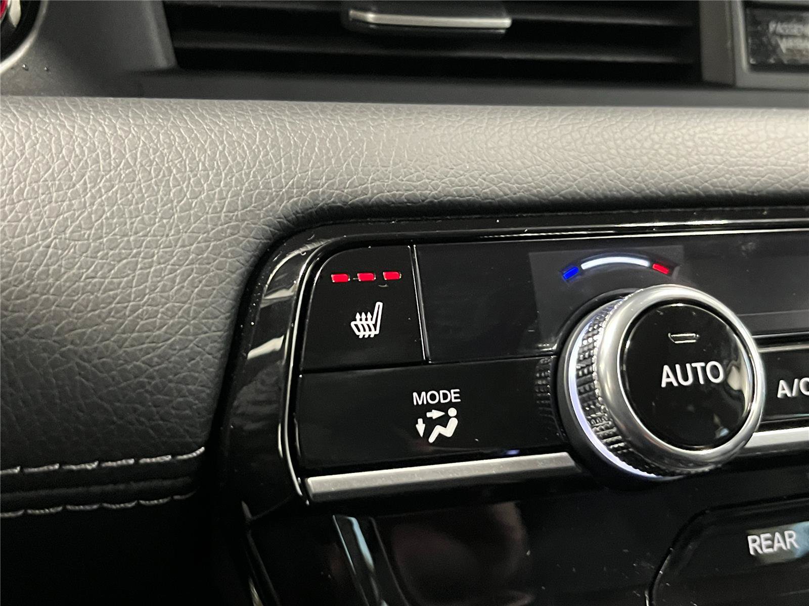 New 2026 Honda Pilot Touring image 21