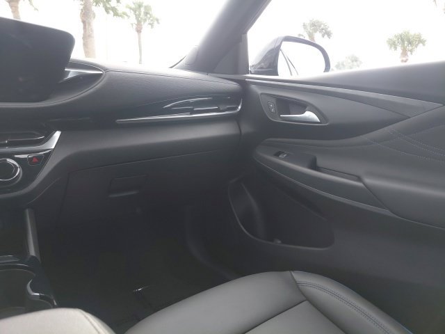 Used 2024 Buick Envista Sport Touring w/ Convenience I Package FWD image 17