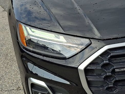 Used 2023 Audi Q5 2.0T Premium w/ Convenience Package AWD/4WD image 9