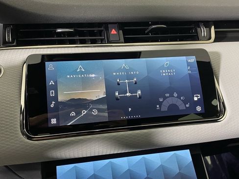 Used 2023 Land Rover Range Rover Evoque R-Dynamic S image 18