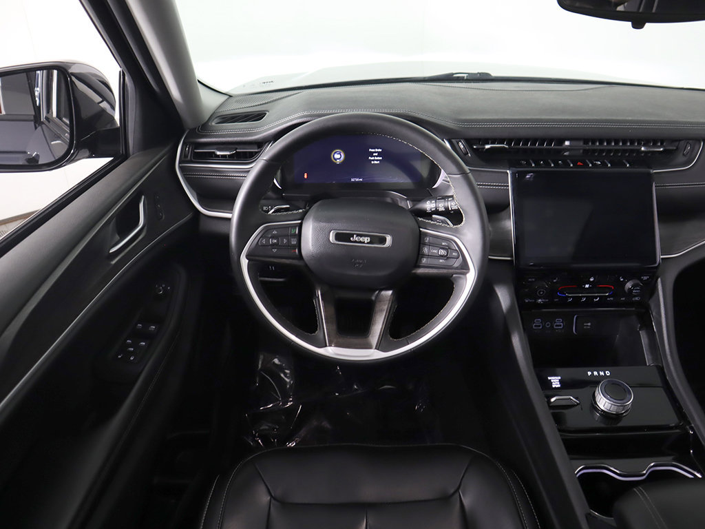 Used 2023 Jeep Grand Cherokee Limited AWD/4WD image 37