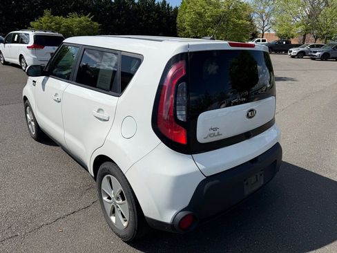 Used 2016 Kia Soul w/ Convenience Package image 4