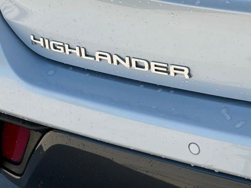 Used 2023 Toyota Highlander Limited image 8