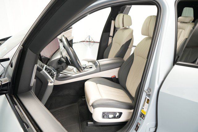 Used 2024 BMW X7 M60i w/ Executive Package AWD/4WD image 23