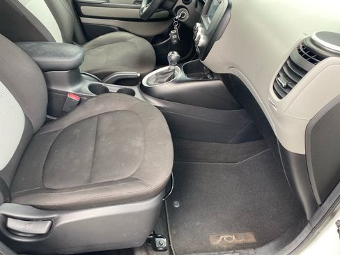 Used 2016 Kia Soul w/ Convenience Package FWD image 34