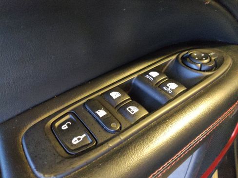 Used 2020 Jeep Compass Trailhawk AWD/4WD image 27
