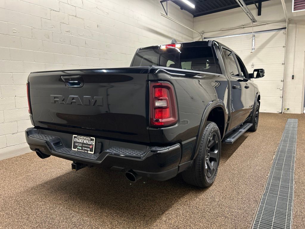 Used 2025 RAM 1500 Big Horn AWD/4WD image 2