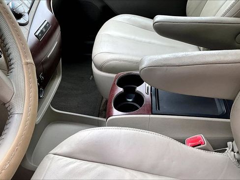 Used 2013 Toyota Sienna XLE FWD image 18