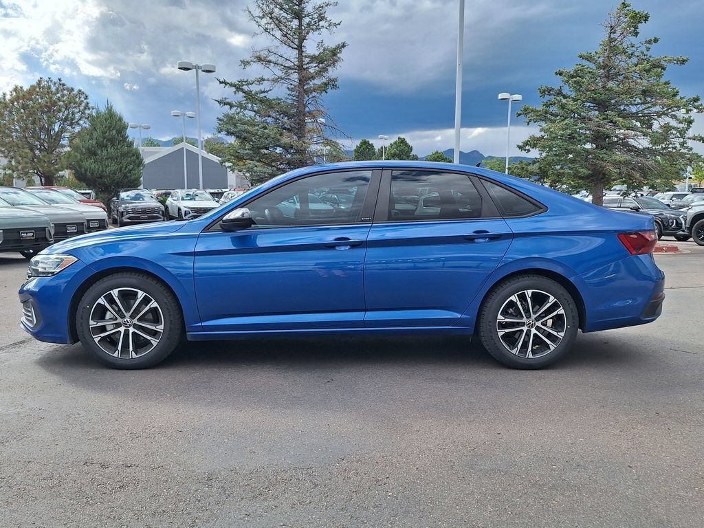 Used 2023 Volkswagen Jetta Sport FWD image 6