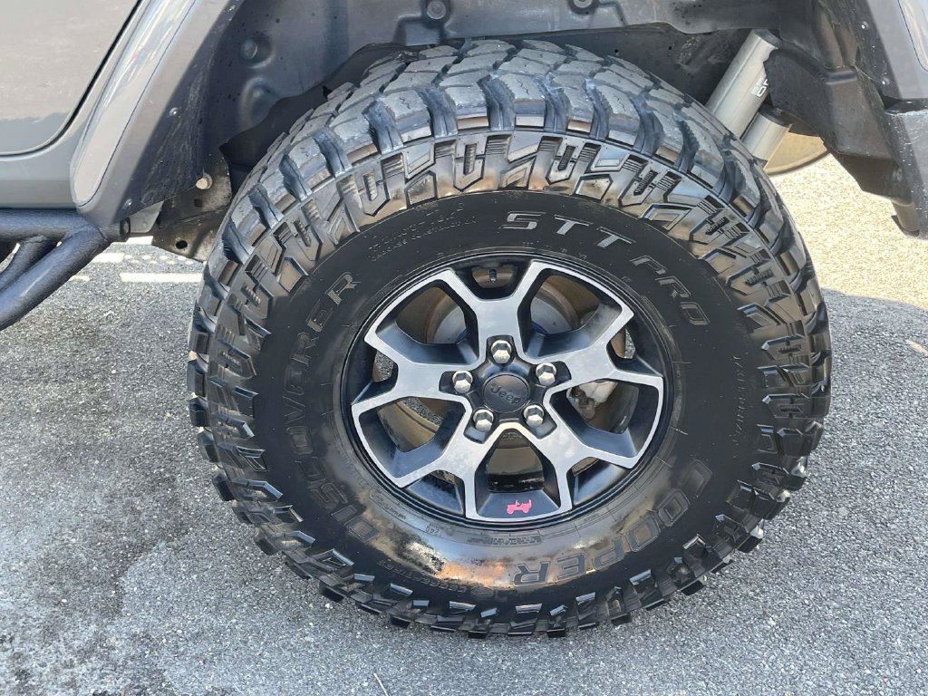 Used 2018 Jeep Wrangler Unlimited Rubicon AWD/4WD image 9