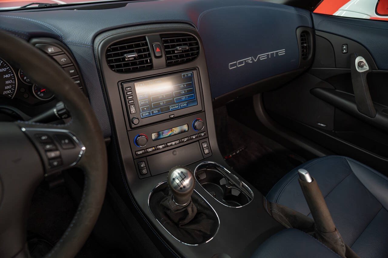 Used 2013 Chevrolet Corvette Grand Sport w/ 4LT Preferred Equipment Group RWD image 49
