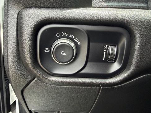 Used 2023 RAM 2500 Tradesman AWD/4WD image 22