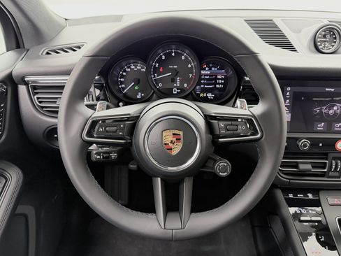 New 2026 Porsche Macan image 45