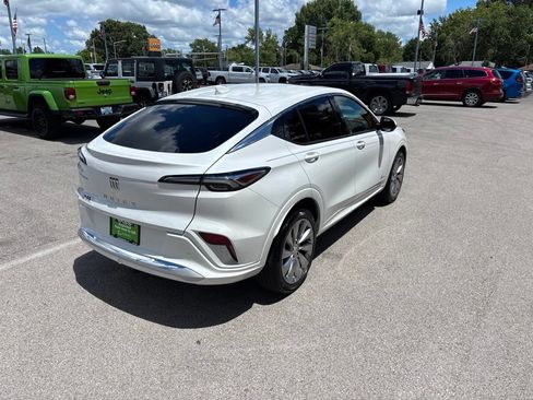 Used 2025 Buick Envista Avenir FWD image 5