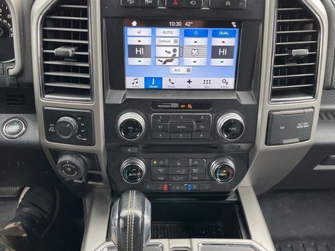 Used 2018 Ford F150 Lariat w/ Equipment Group 502A Luxury image 12