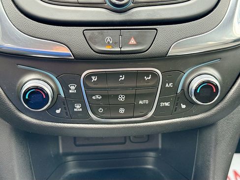 Used 2023 Chevrolet Equinox LT FWD image 15