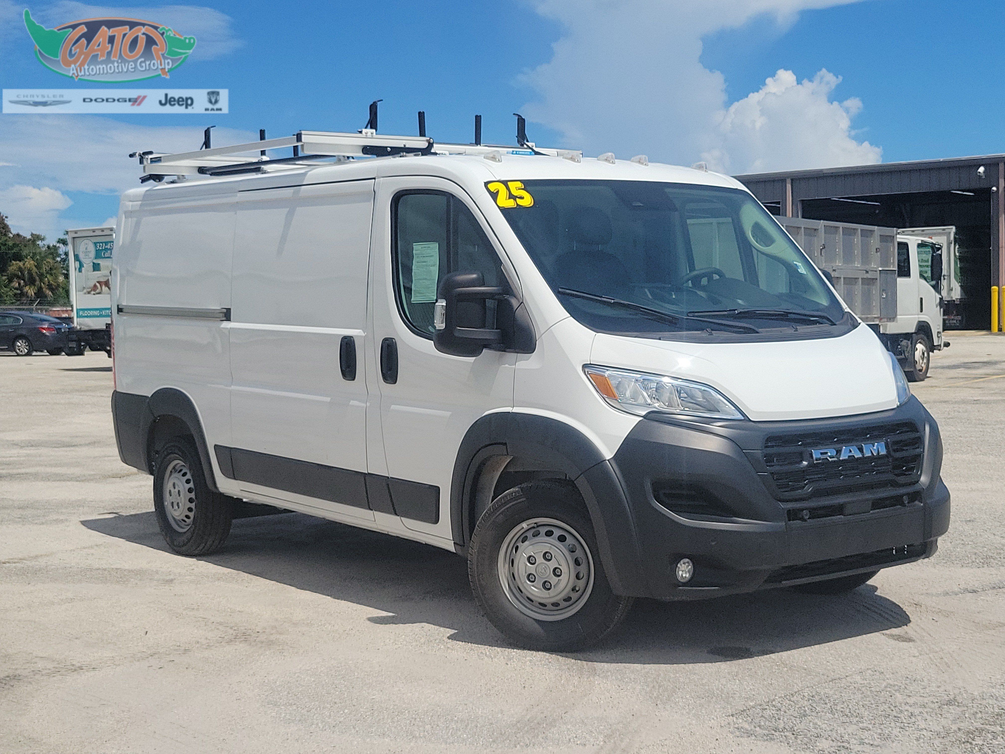 Used 2025 RAM ProMaster 2500 w/ Safety Group FWD image 1