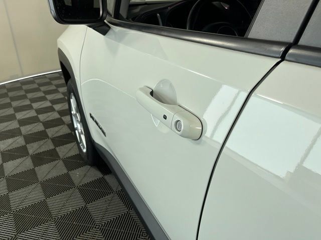 Used 2021 Jeep Renegade Limited AWD/4WD image 10