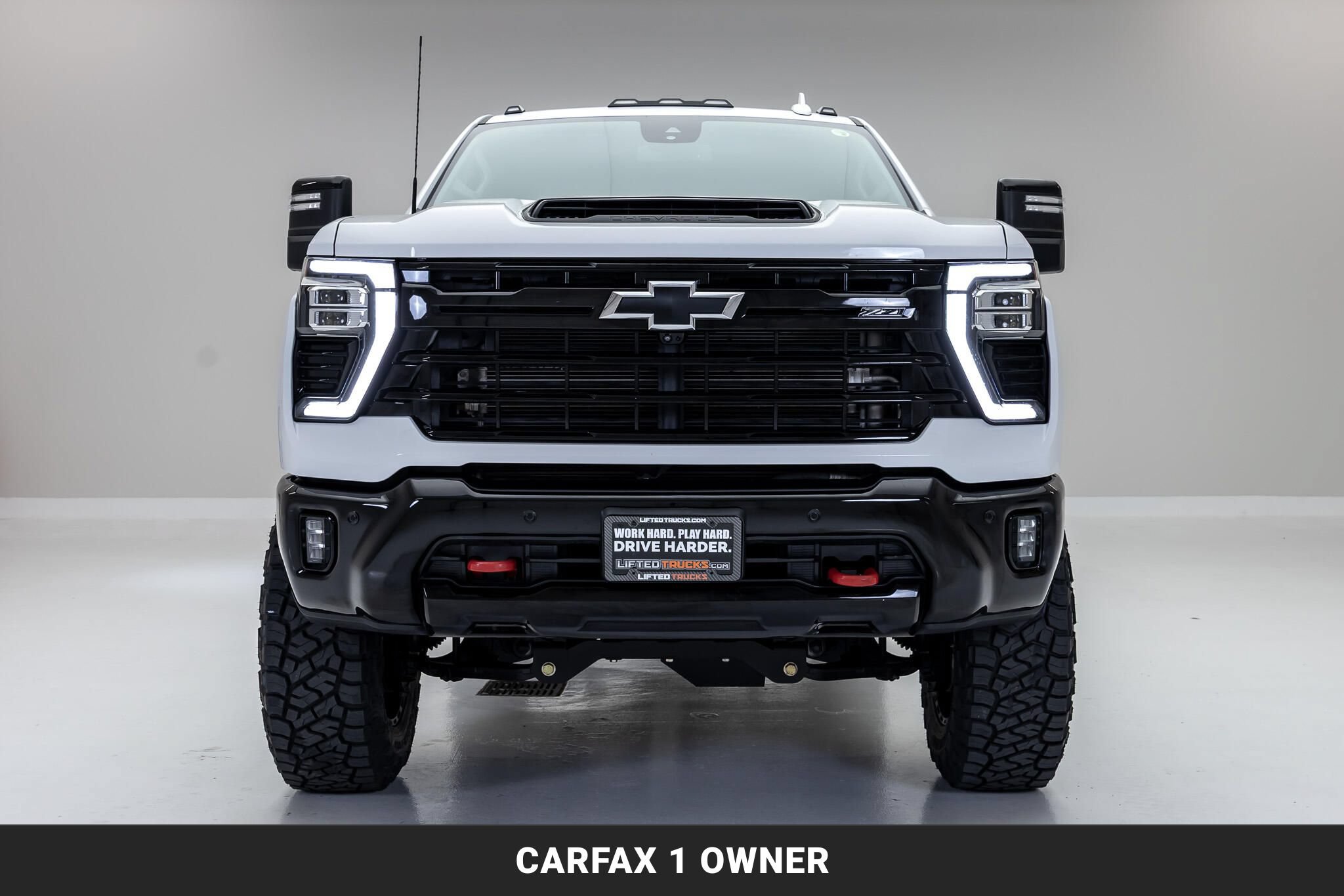 Used 2025 Chevrolet Silverado 2500 LTZ w/ LTZ Plus Package AWD/4WD image 4