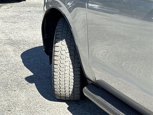 Certified 2021 Ford Expedition Max XLT image 40